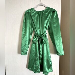 Green silky blouse/dress with tie around waist